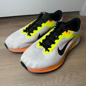 Nike Air Winflo 10 Running Shoes White Black Orange men size 9